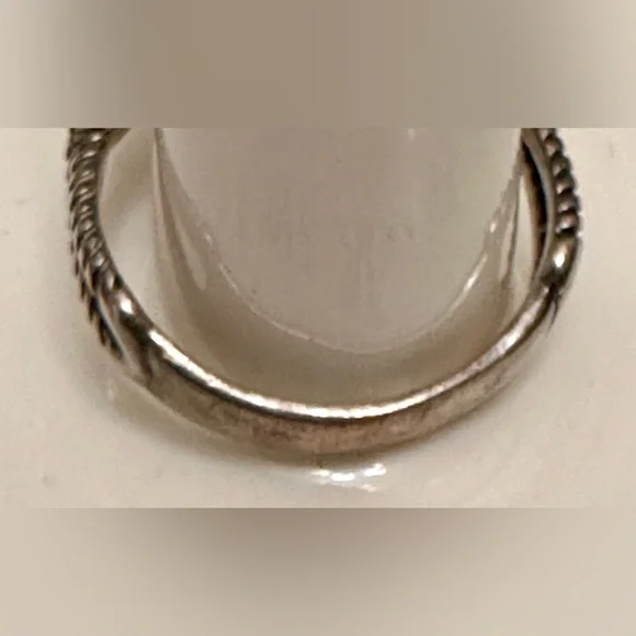 Sterling Silver Ring (R925) with Turquoise Colored Stones Size 10 - Picture 5 of 6